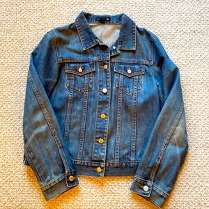 J. Crew classic jean jacket!  Excellent condition.  Women’s size Medium!